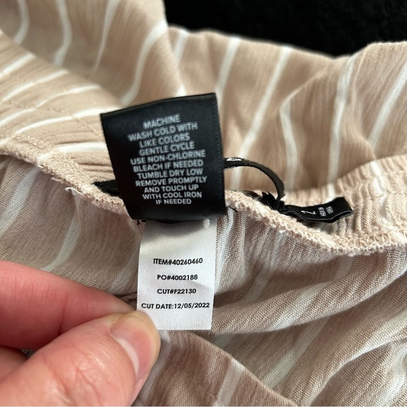 Torrid Womens Beige Striped Wide Leg Pull-On Pants Elastic Waist Pockets 2/ 2X - Picture 9 of 9